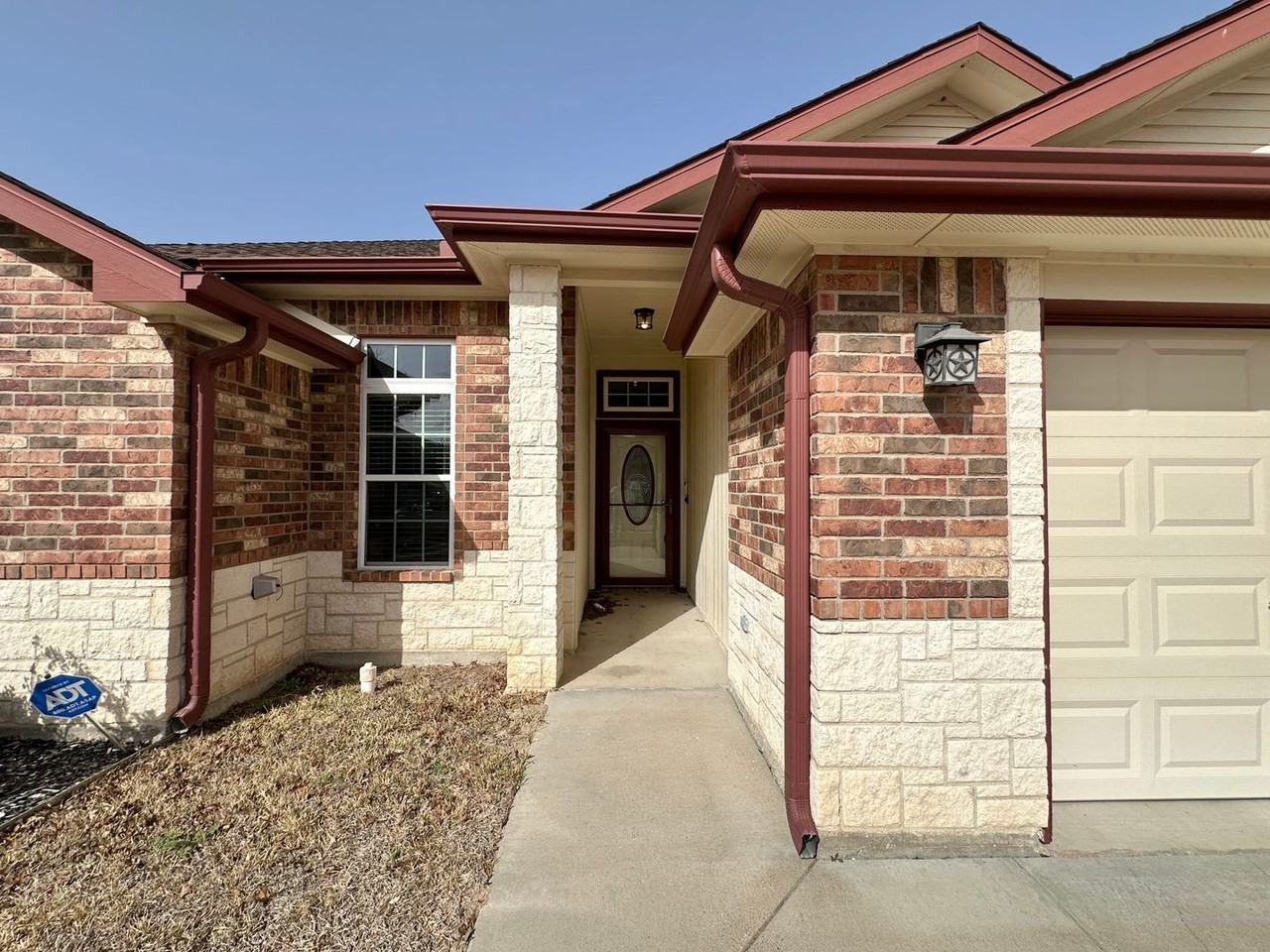 1606 Walker Place Blvd - Photo 2 of 40