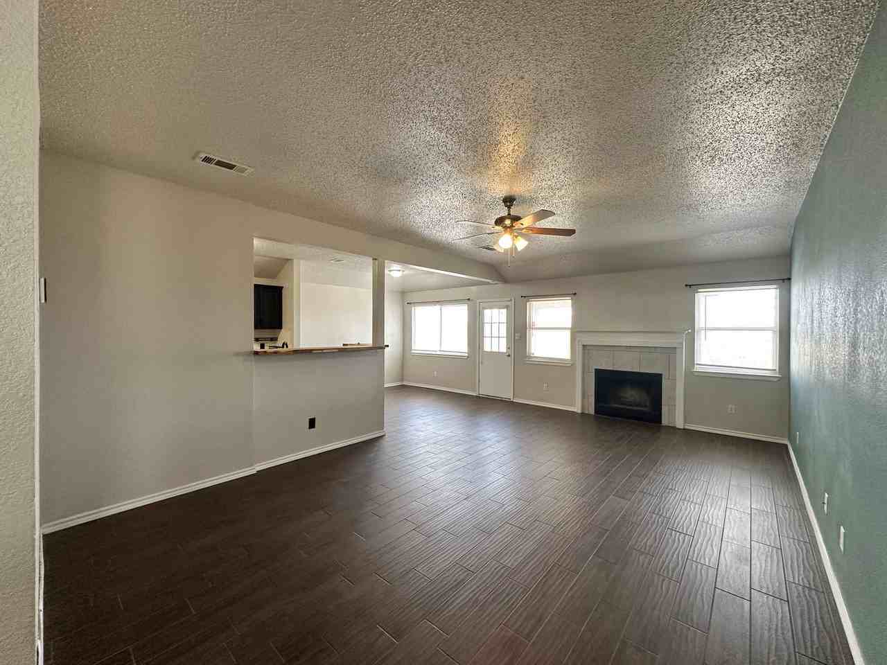 1910 Michele Dr - Photo 3 of 34