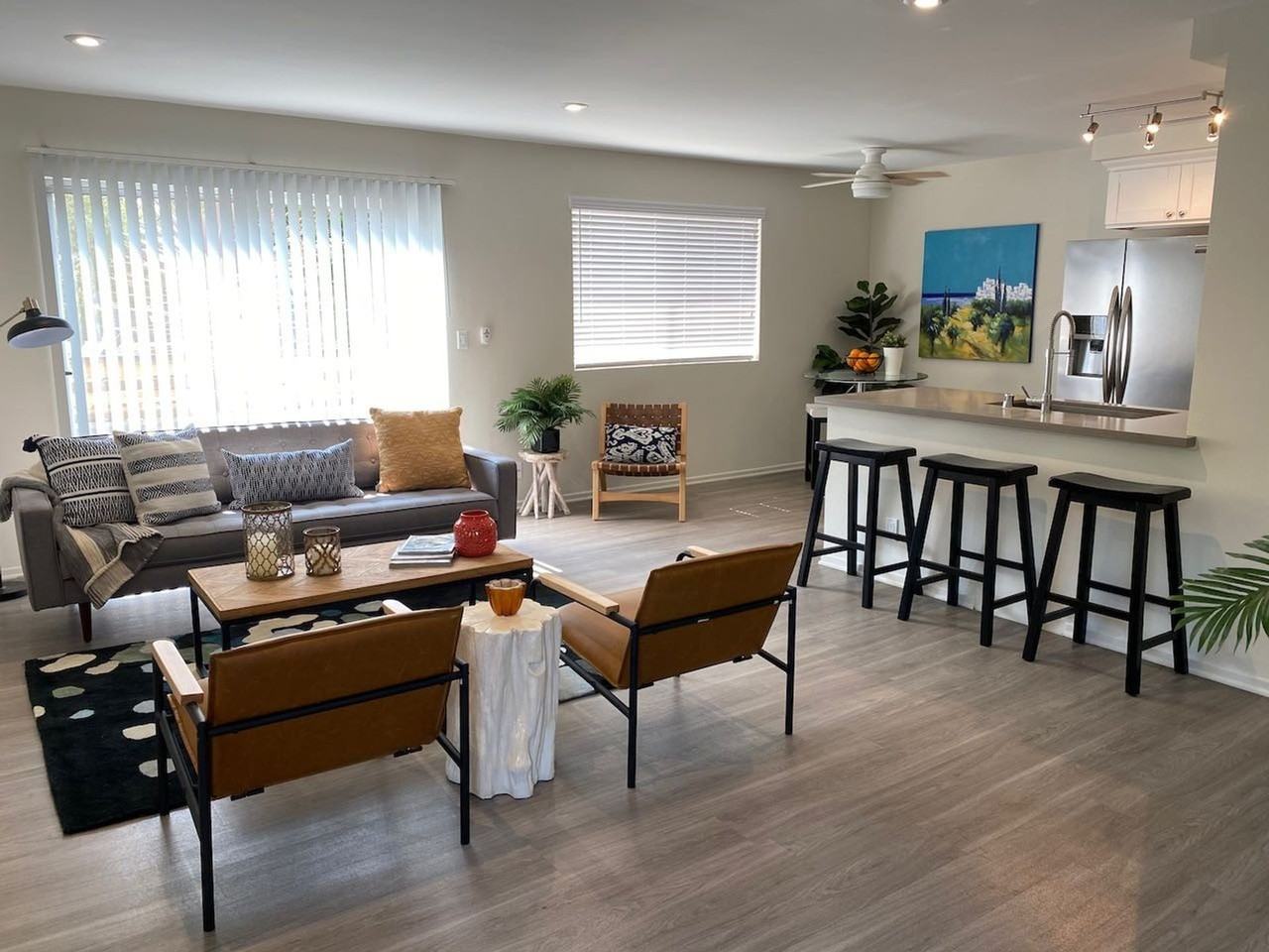 1753 9th St - Photo 3 of 9