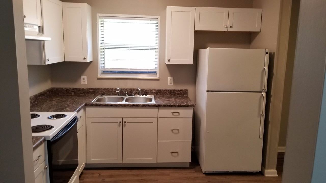512 Parker Rd - Photo 6 of 16