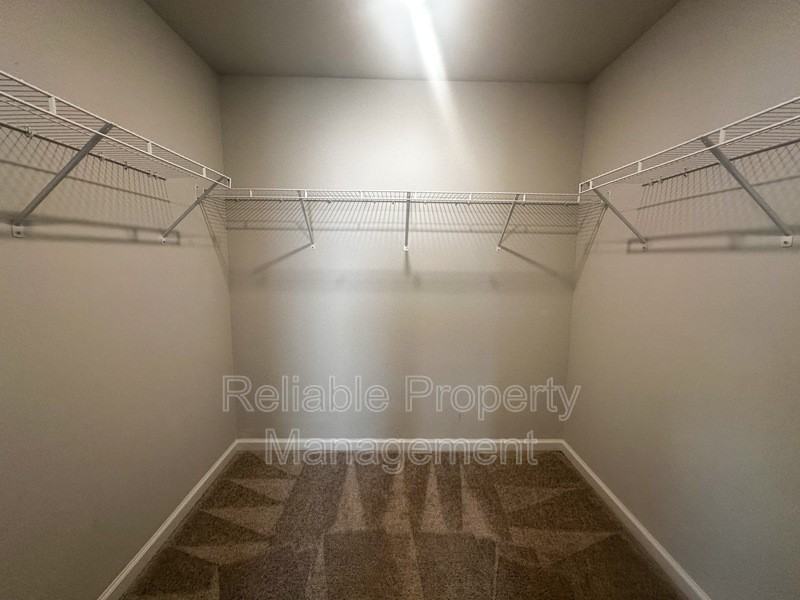 1078 Gemma Dr - Photo 7 of 22