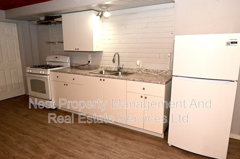 1863 Juniper St #B - Photo 4 of 8