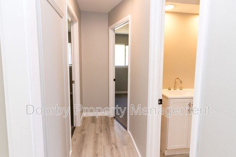 903 Forest Dale Ln #A - Photo 7 of 16