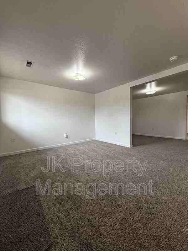 4000 Ella Ave #03 - Photo 4 of 12