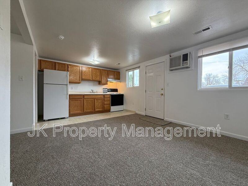 4000 Ella Ave #03 - Photo 5 of 12