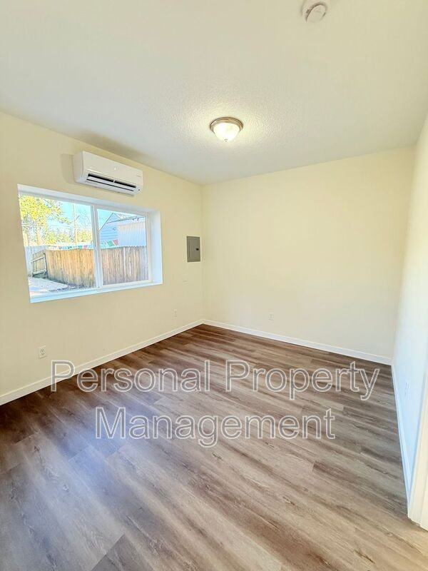 3401 E 18th St #A - Photo 6 of 7