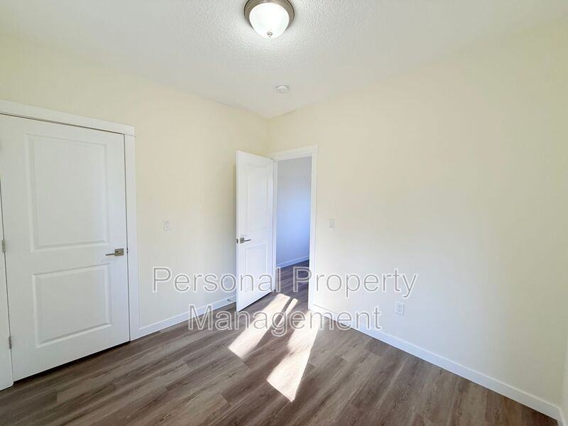 3401 E 18th St #A - Photo 7 of 7