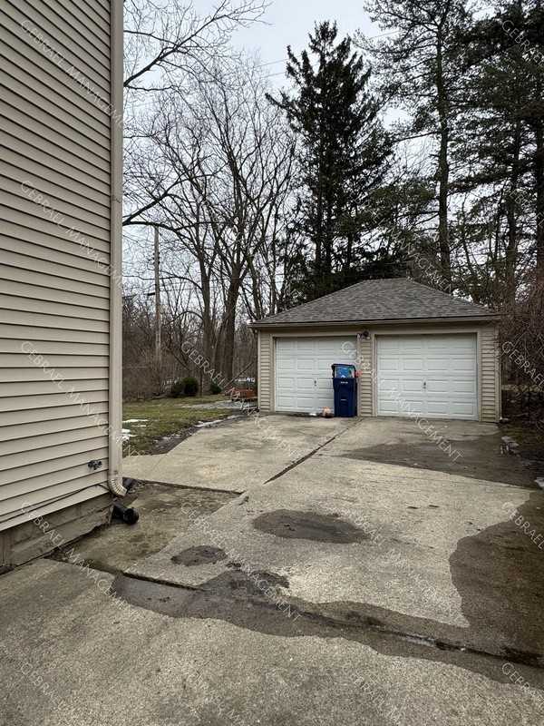 1409 S Franklin Ave - Photo 3 of 11