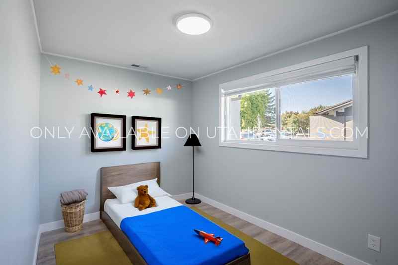 425 Sw #4 - Photo 5 of 26