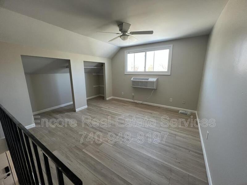 390 N Cedar St - Photo 5 of 6