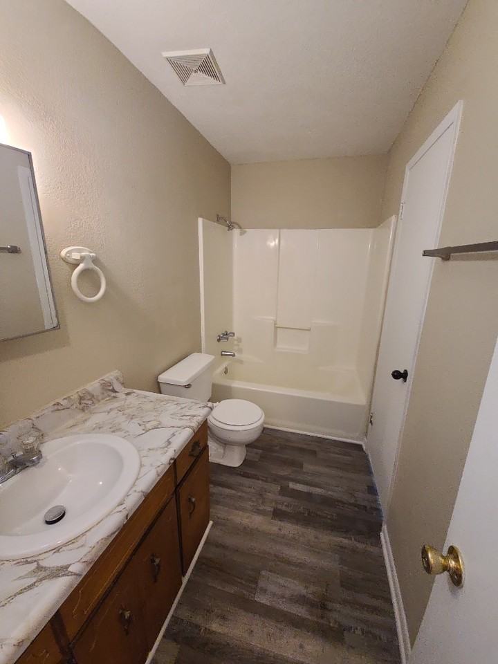 7123 Senterfitt Rd - Photo 6 of 10