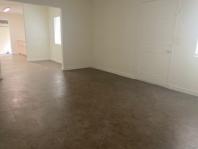 179 E 15th St - Photo 2 of 15