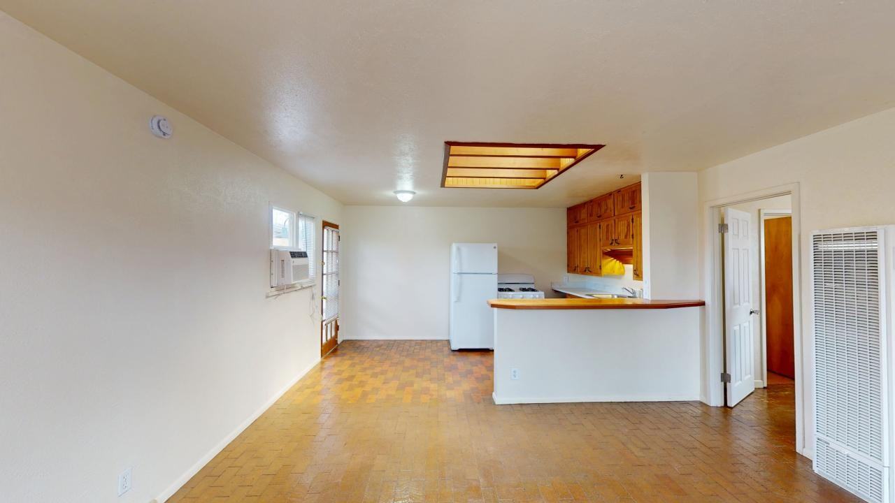 310 Harvard Dr Se - Photo 3 of 27