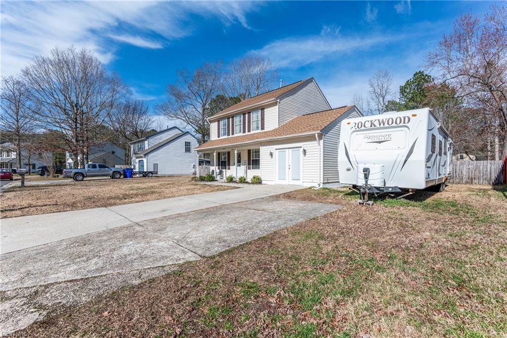 827 Haskins Dr - Photo 4 of 33