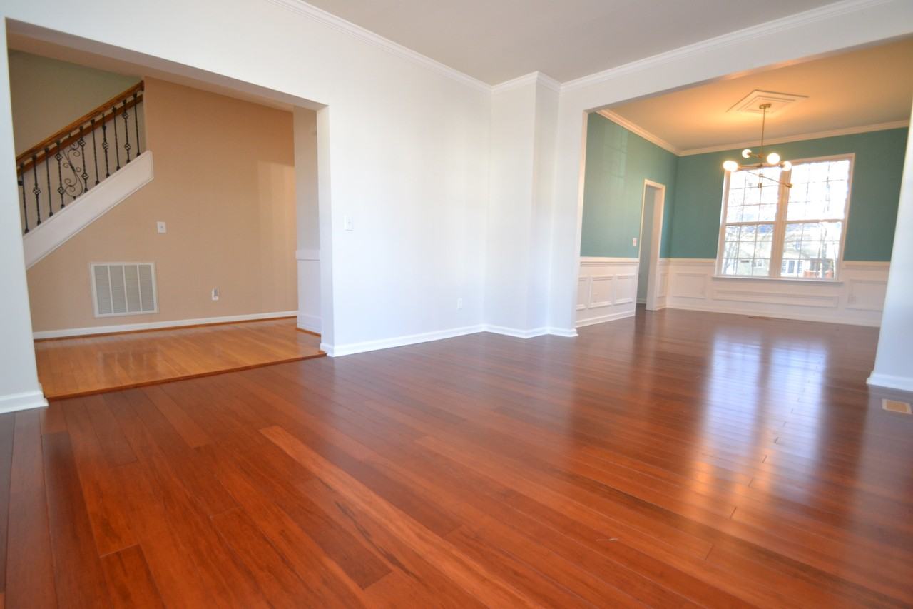 900 Creek Haven Dr - Photo 5 of 50