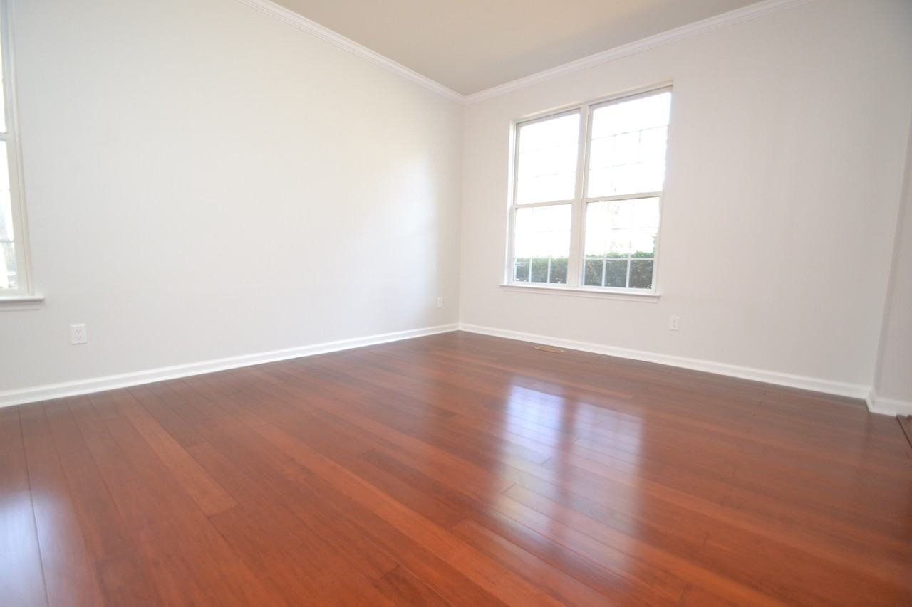 900 Creek Haven Dr - Photo 7 of 50