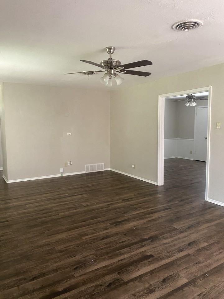 3805 Kushla Ave - Photo 4 of 21