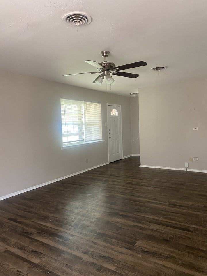 3805 Kushla Ave - Photo 5 of 21