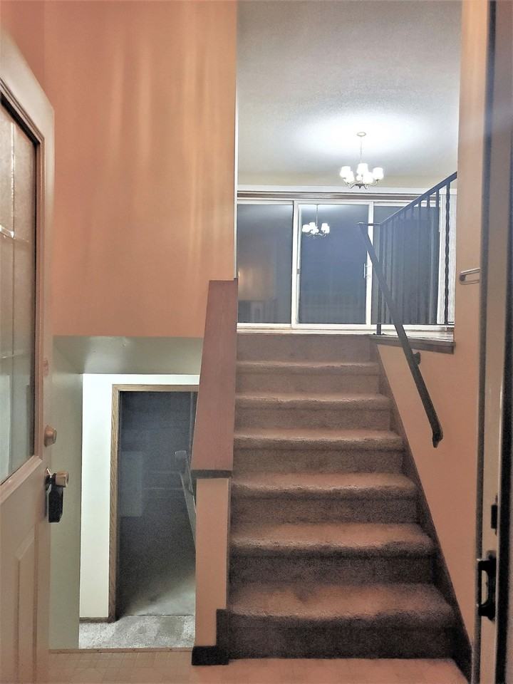 367 Foster St - Photo 2 of 28