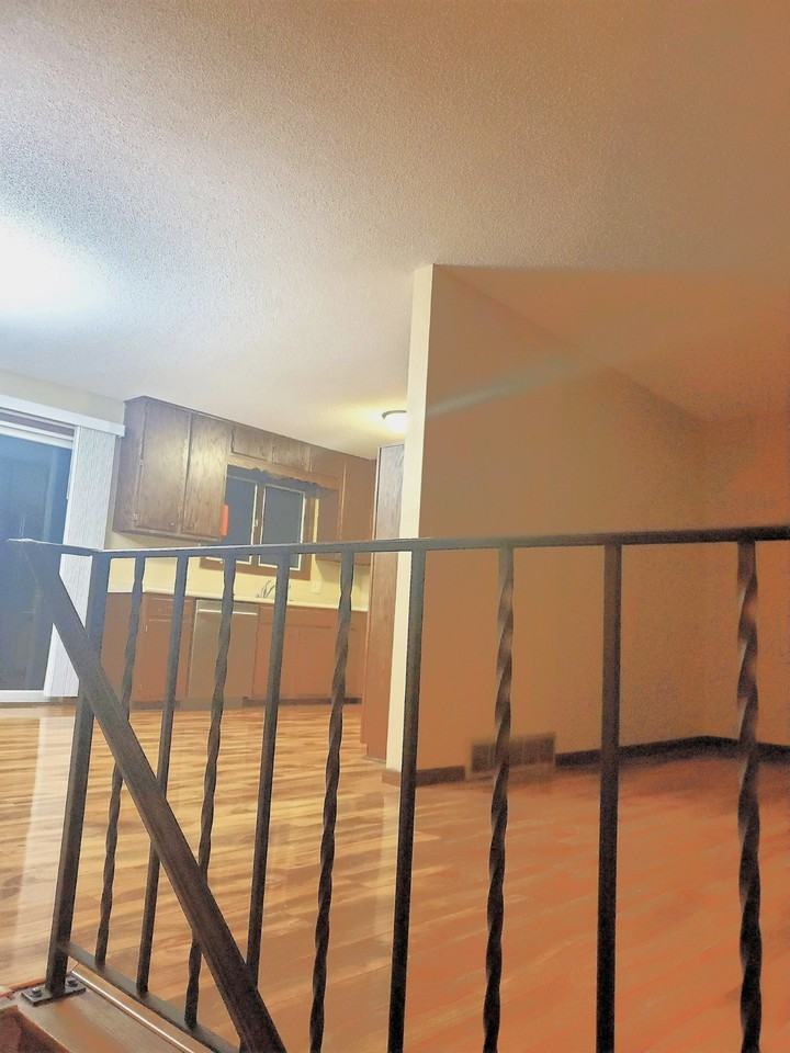 367 Foster St - Photo 3 of 28