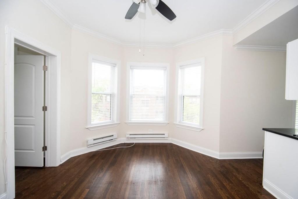 915 W Waveland Ave #923-3B - Photo 3 of 7