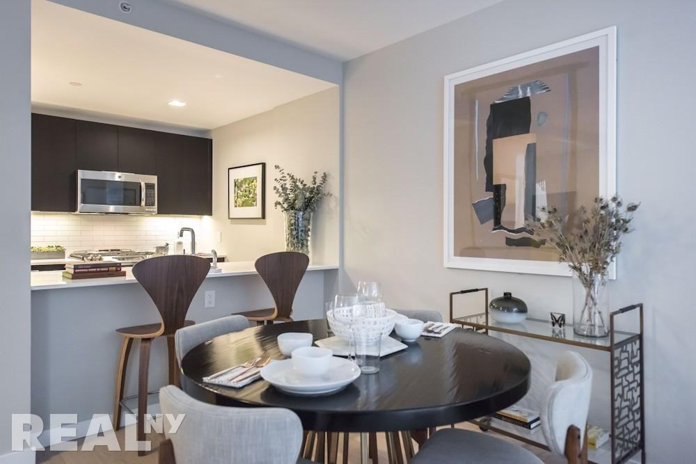 W 43rd St #N6A - Photo 3 of 6