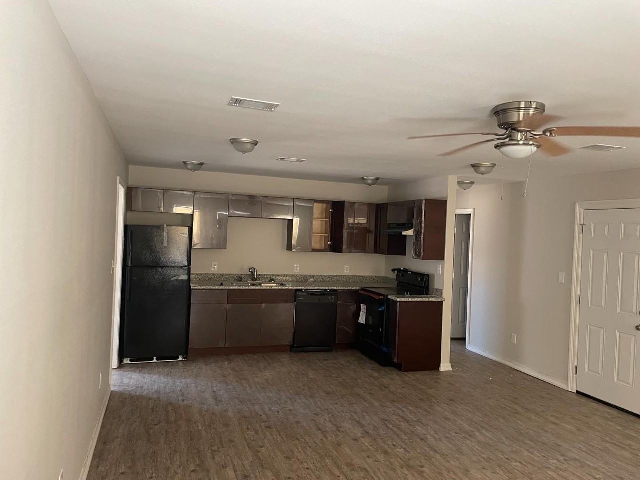 747  North Nicholson - Photo 2 of 10