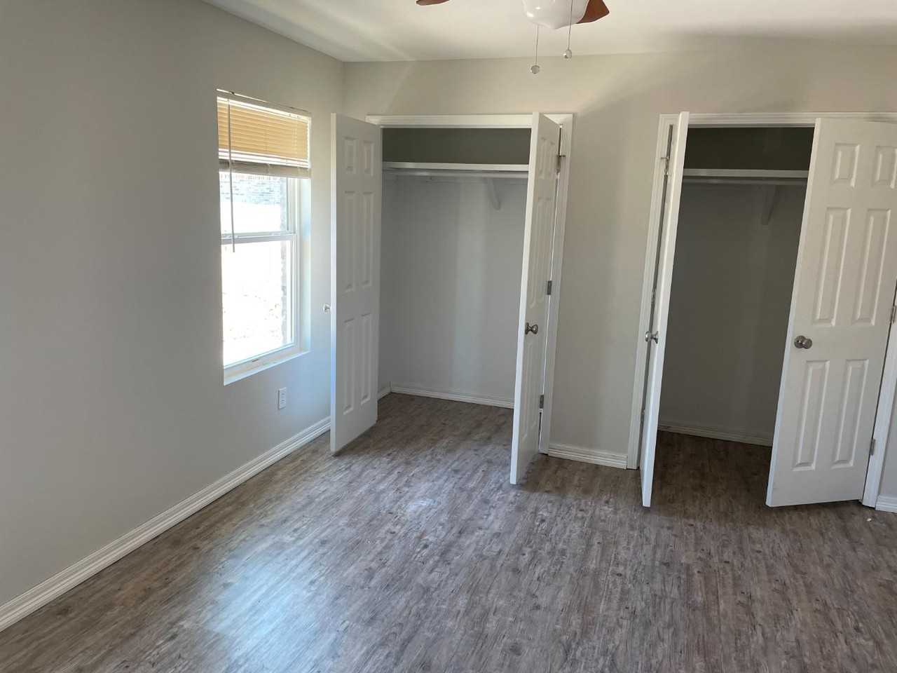 747  North Nicholson - Photo 4 of 10