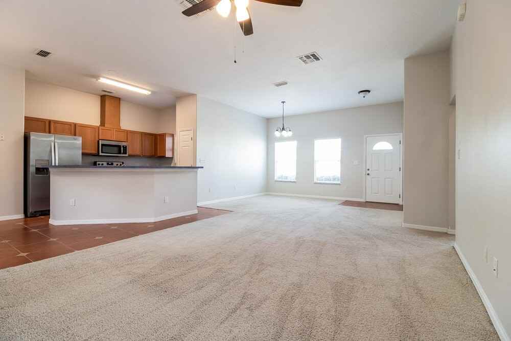 1152 Orange Grove Ln - Photo 3 of 15