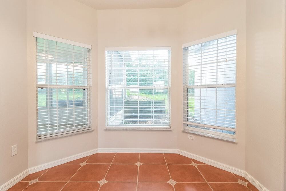 1152 Orange Grove Ln - Photo 5 of 15