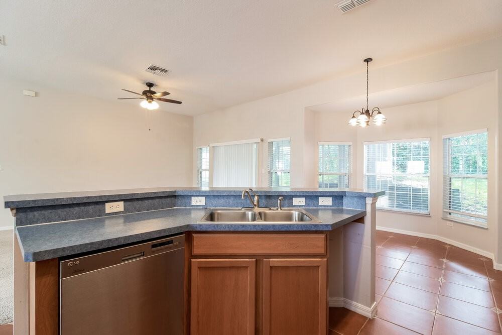 1152 Orange Grove Ln - Photo 7 of 15