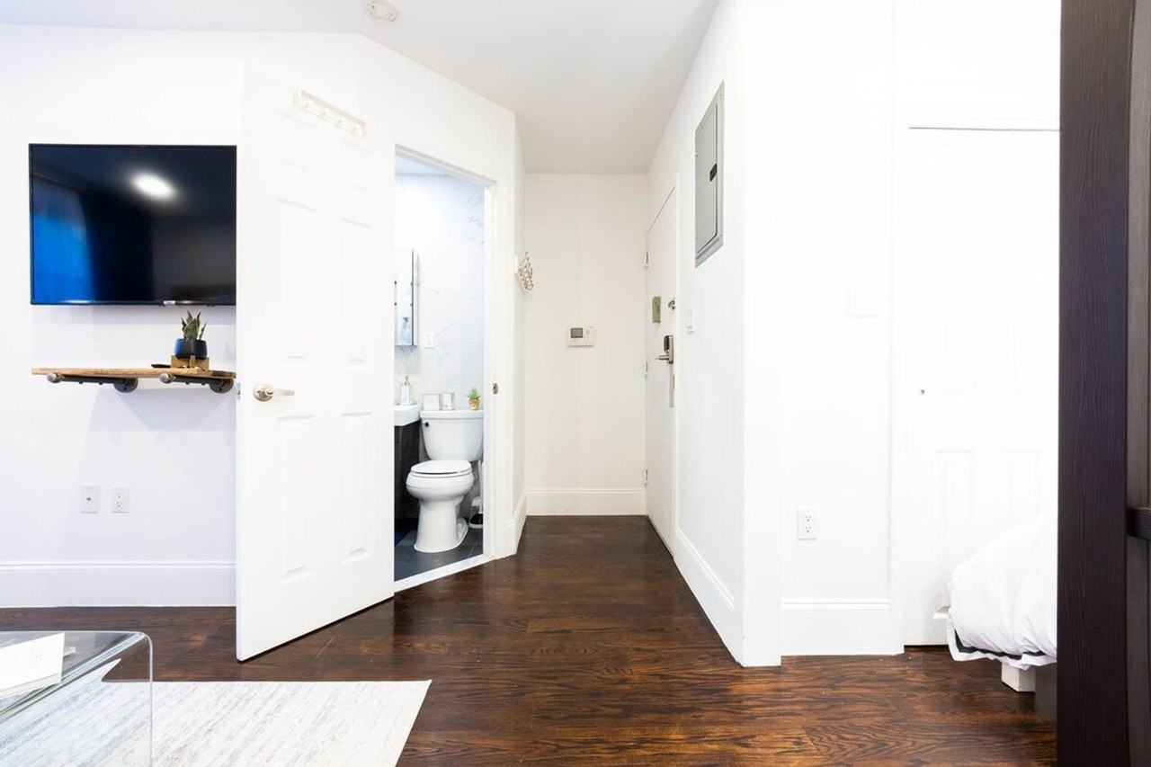 69A Clinton St #1021886P - Photo 5 of 16