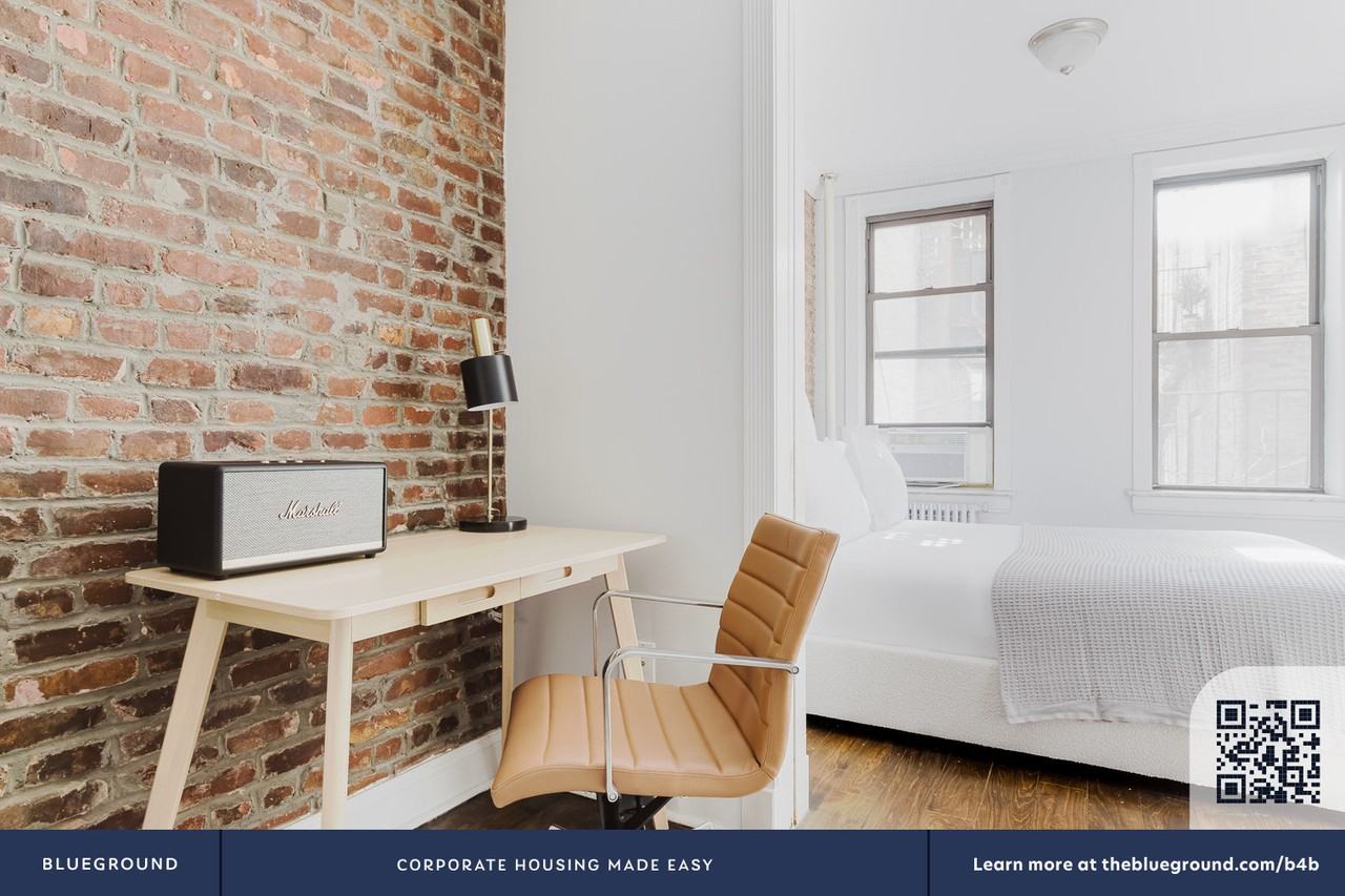 118 Christopher St #1761 - Photo 6 of 23