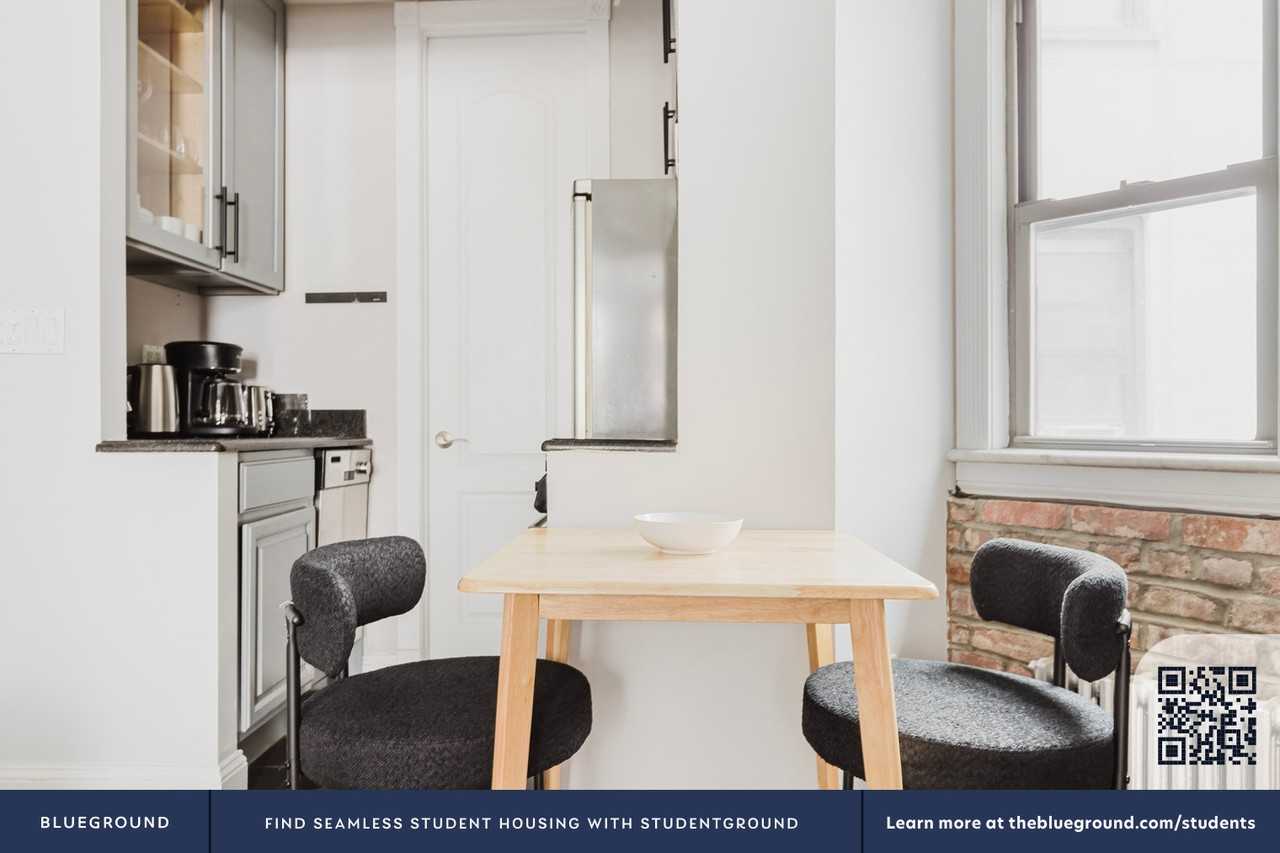 118 Christopher St #1761 - Photo 7 of 23