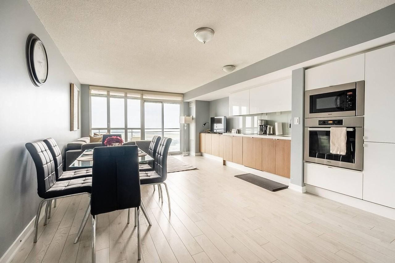 90 Fort York Blvd #1037043P - Photo 6 of 12