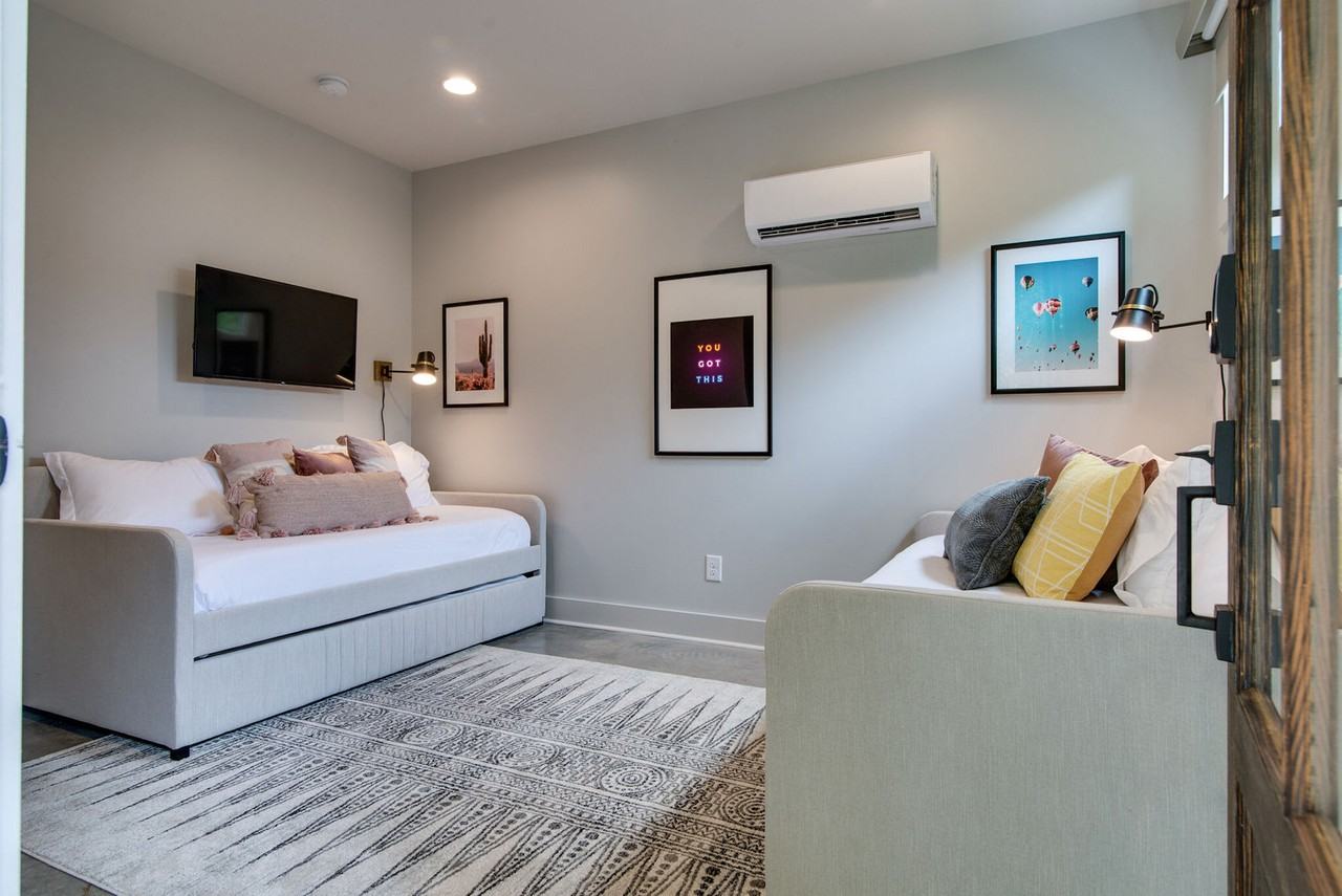 934 Mcferrin Ave #1049676P - Photo 4 of 19