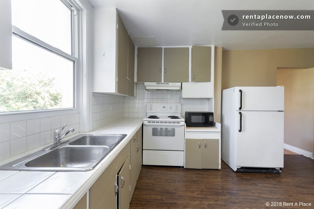 117 Harvey Street - Photo 4 of 19