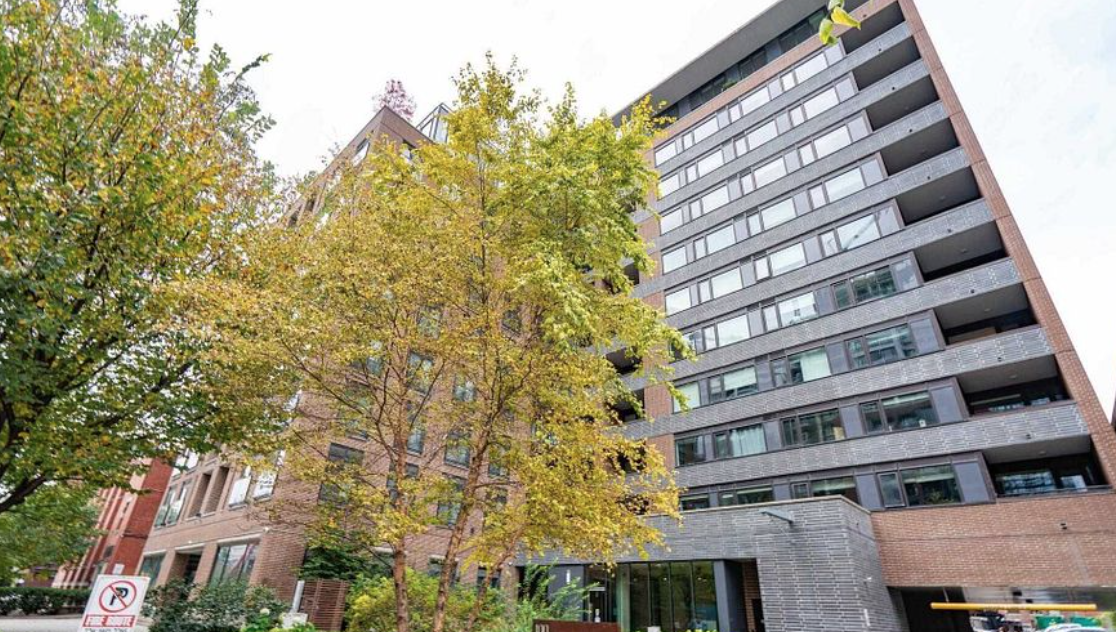 400 Wellington Street West #1003