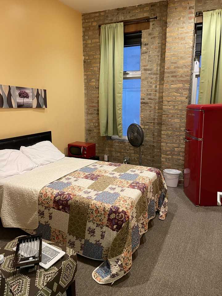 356 W Superior St - Photo 6 of 10