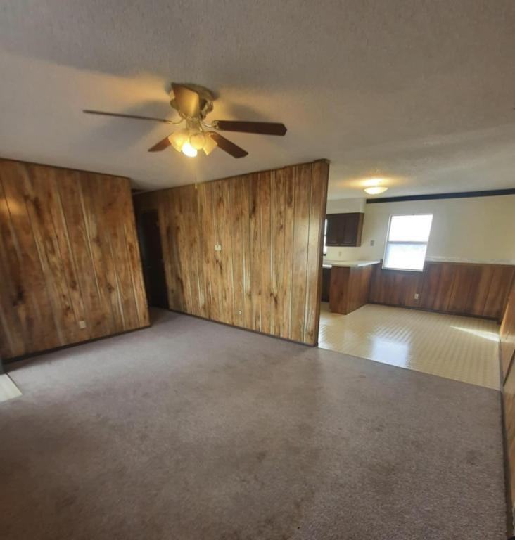 1001 Allen St - Photo 3 of 8