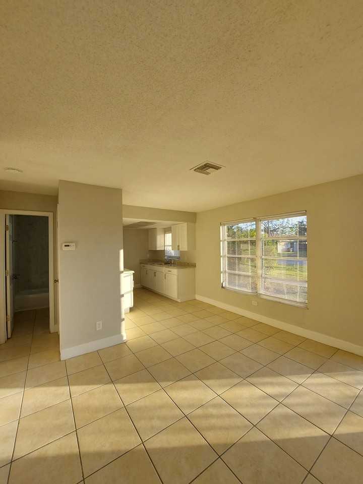 16860 Juanita Ave #B - Photo 6 of 9