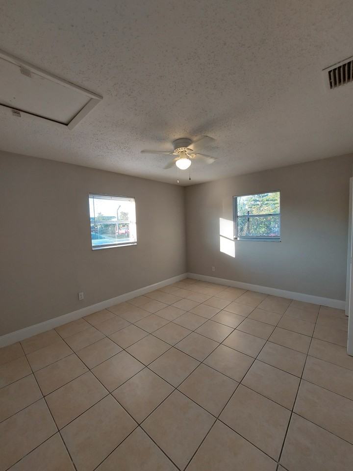 16860 Juanita Ave #B - Photo 7 of 9