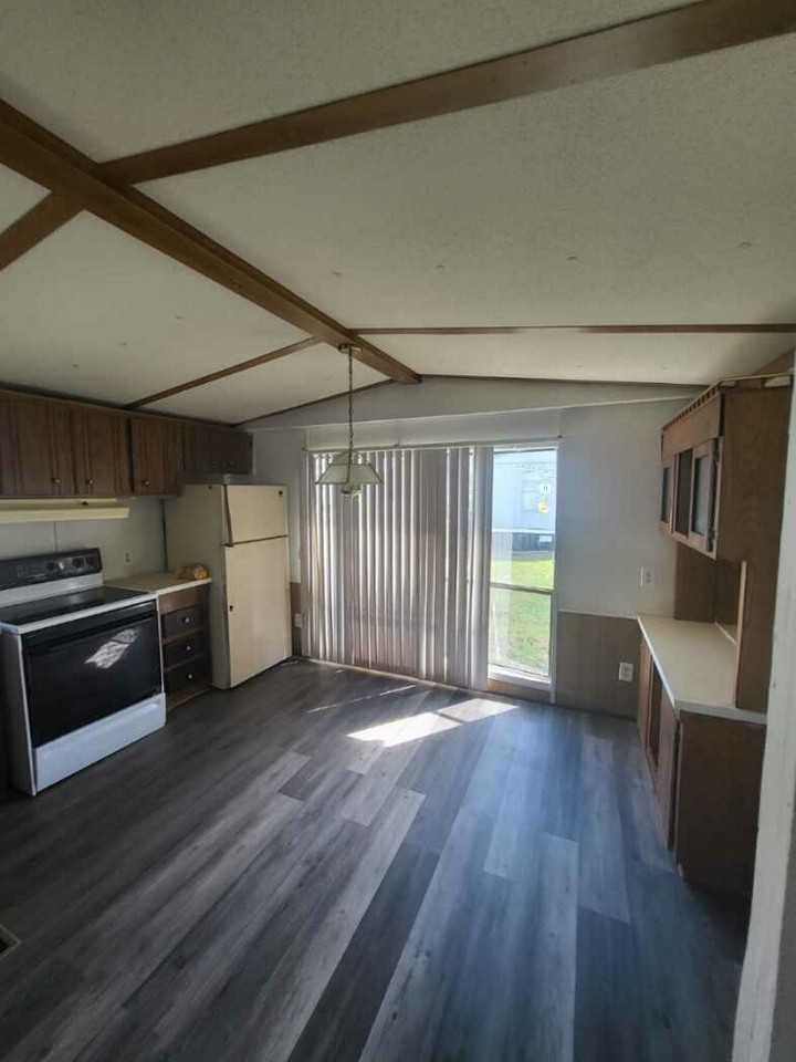 1344 Hwyunit #12 - Photo 7 of 13