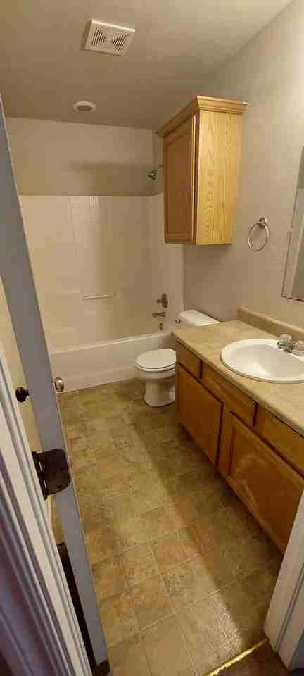 2710 W Oklahoma Ave #1 - Photo 2 of 18