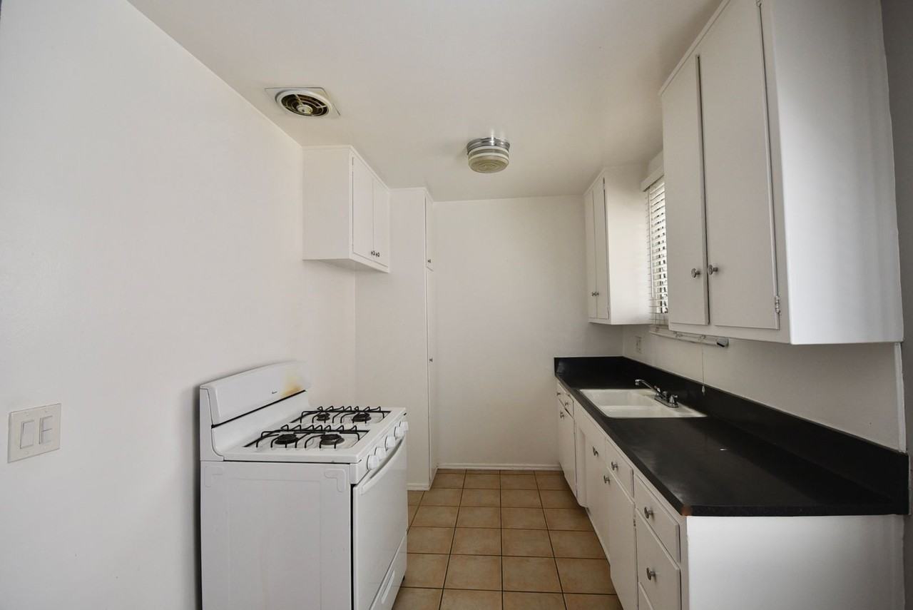 11143 Aqua Vista - Photo 2 of 15