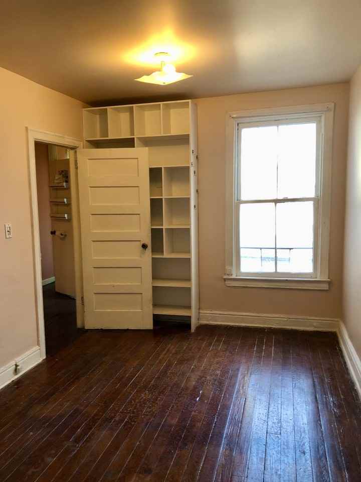 774 Richmond Street West - Photo 2 of 7