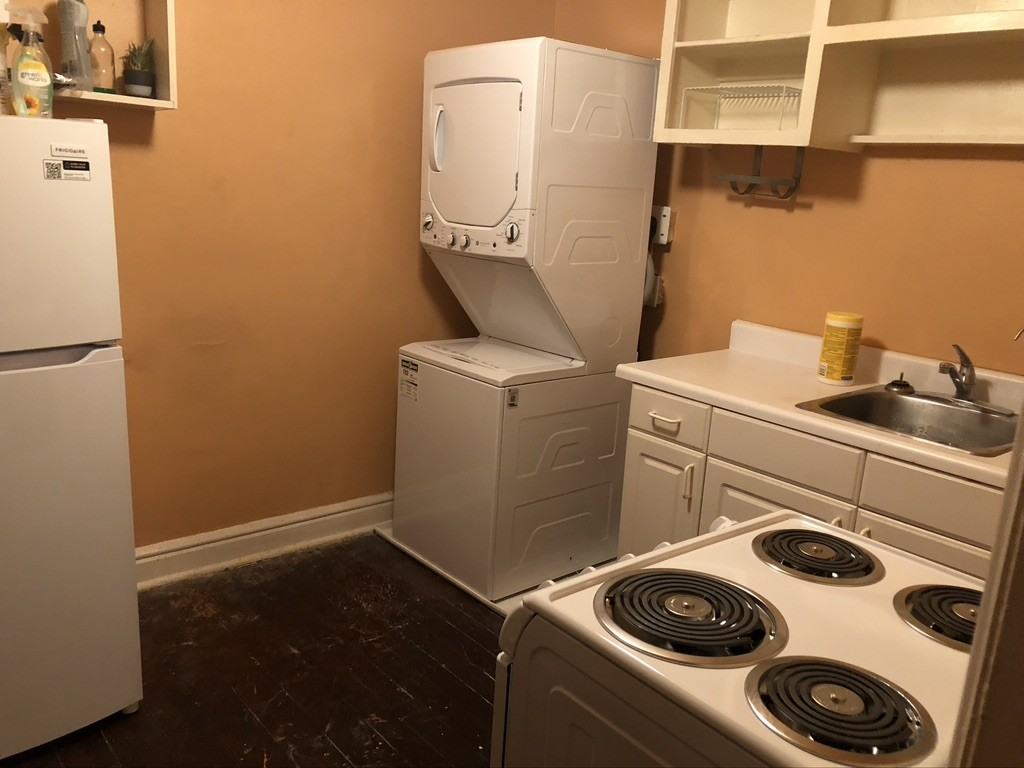 774 Richmond Street West - Photo 3 of 7