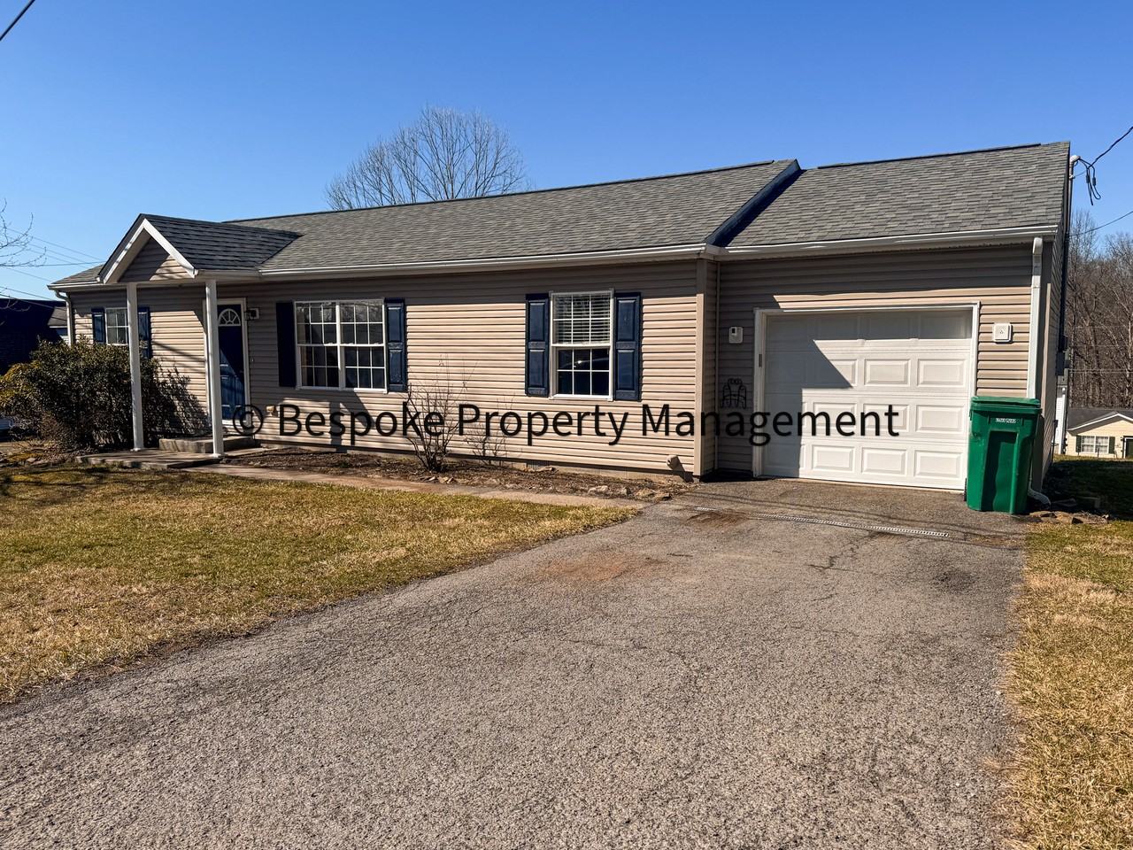 170 Stratford Dr - Photo 3 of 34