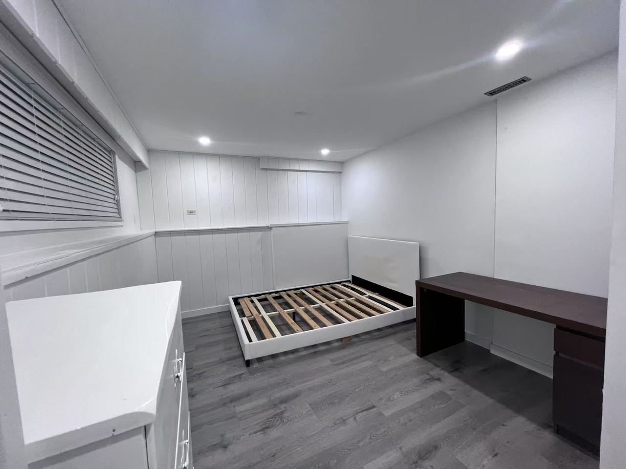 680 Sperling Avenue - Photo 3 of 7