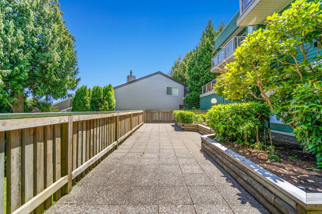 1504 56 Street #424 - Photo 3 of 9